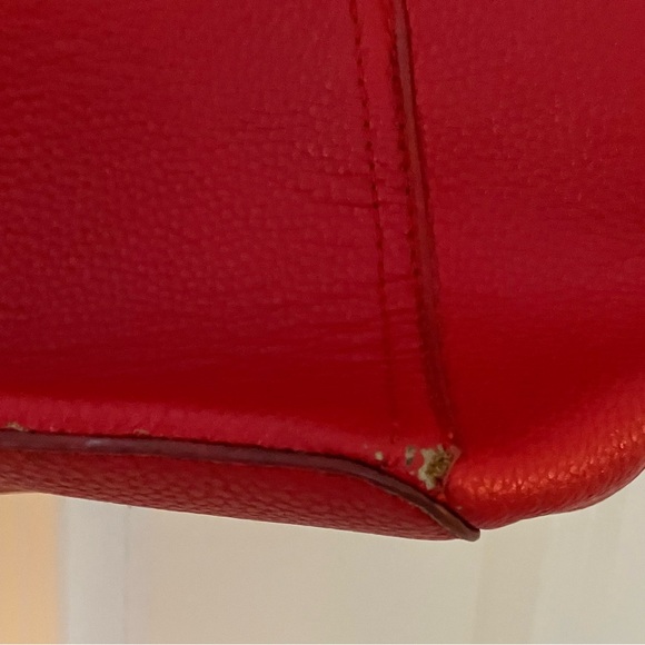 Kelly & Katie Red Tasseled Handbag Gold-Tone Hardware - Picture 9 of 11